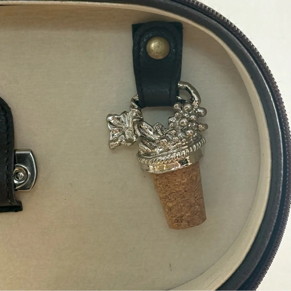 Vintage‎ picnic at Ascot leather dual bottle, wine carrier complete